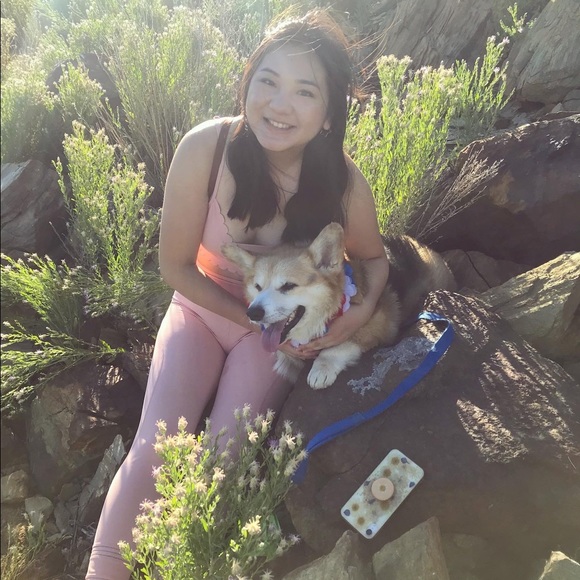 ๐ Meet Your Posher ๐ - Picture 2 of 4